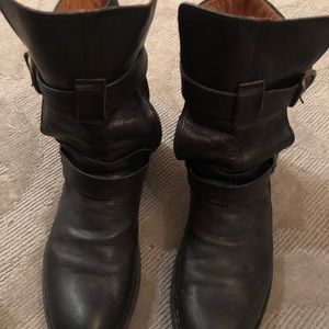 Florentine and baker 2 strap boot